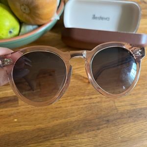 Illesteva Leonard pink frame